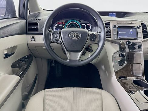 Used 2015 Toyota Venza LE image 22