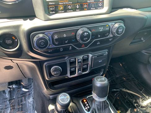 Used 2021 Jeep Wrangler Unlimited Sahara w/ Uconnect 4C Nav & Sound Group AWD/4WD image 24