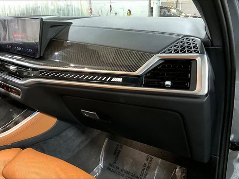 Used 2025 BMW X5 M60i image 18