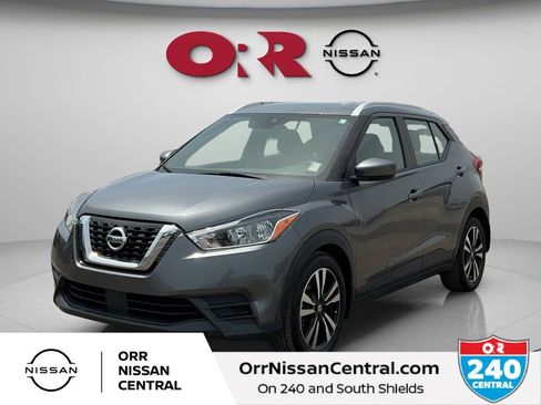 Used 2020 Nissan Kicks SV FWD image 1