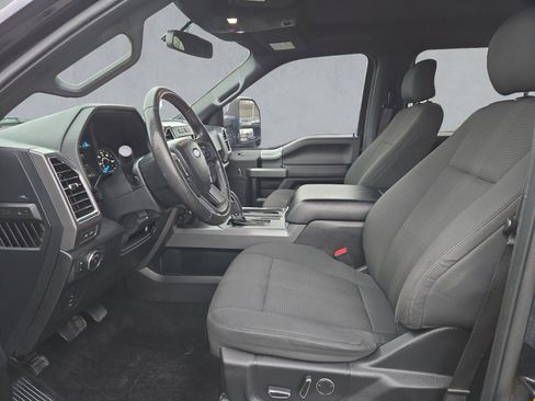 Used 2016 Ford F150 XLT w/ Equipment Group 302A Luxury image 11