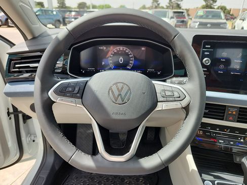 New 2026 Volkswagen Jetta SE FWD image 16