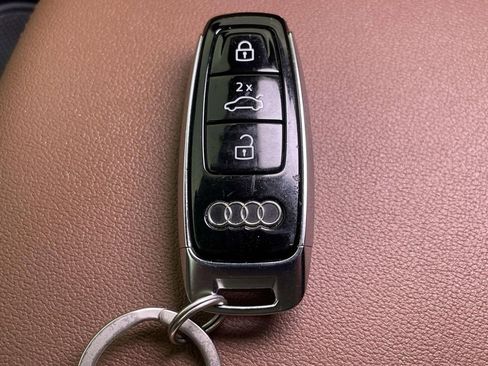 Used 2020 Audi Q8 Prestige w/ Prestige Package image 45