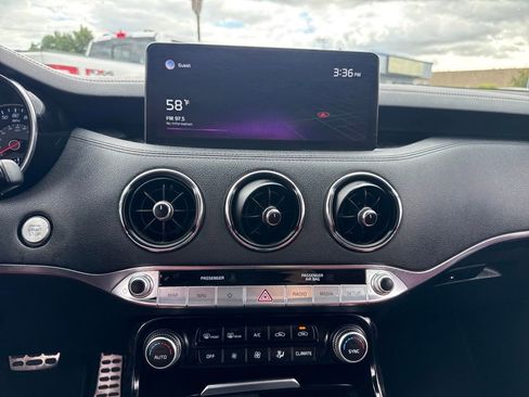 Used 2022 Kia Stinger GT-Line image 11