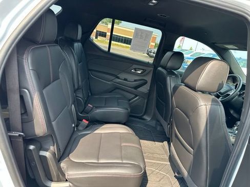 Used 2023 Chevrolet Traverse RS w/ LPO, Floor Liner Package AWD/4WD image 31