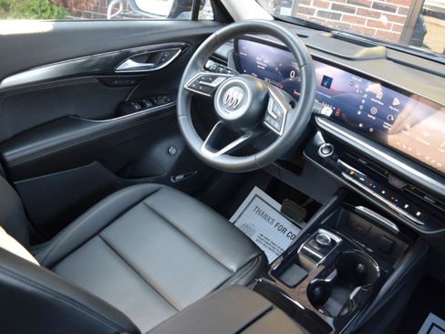 Used 2025 Buick Envision Preferred image 21