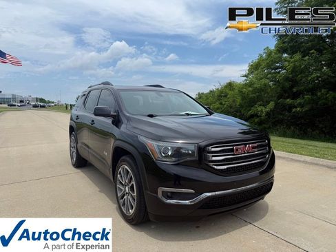 Used 2017 GMC Acadia SLT AWD/4WD image 1
