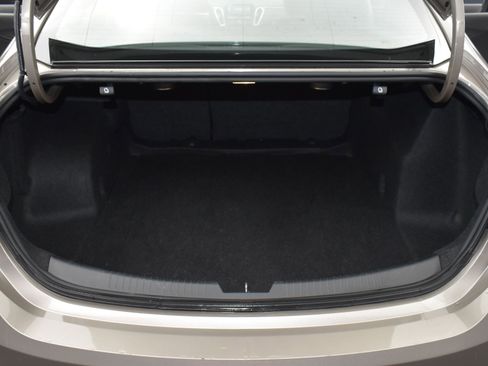 Used 2024 Chevrolet Malibu LT image 21