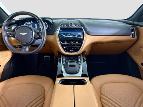 Used 2023 Aston Martin DBX AWD/4WD image 23