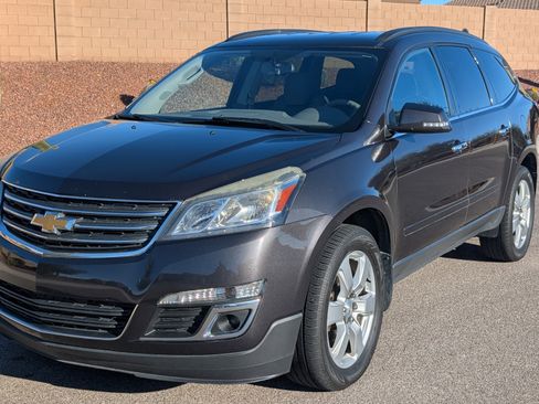 Used 2017 Chevrolet Traverse LT w/ Style and Technology Package image 15