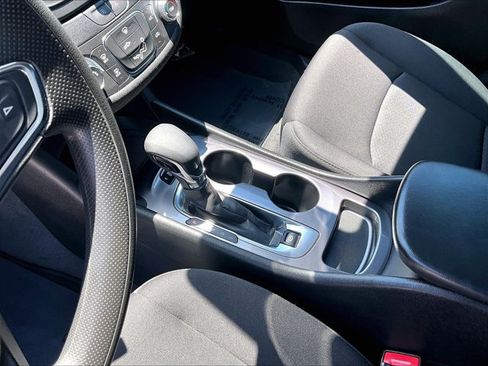 Used 2024 Chevrolet Malibu LS FWD image 15
