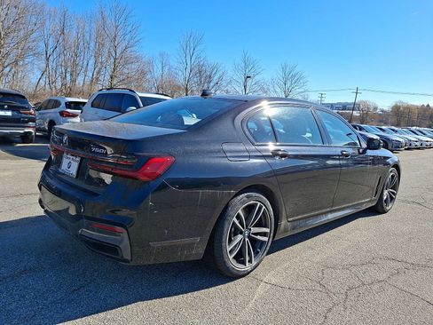 Used 2022 BMW 750i xDrive w/ Luxury Rear Seating Package AWD/4WD image 6