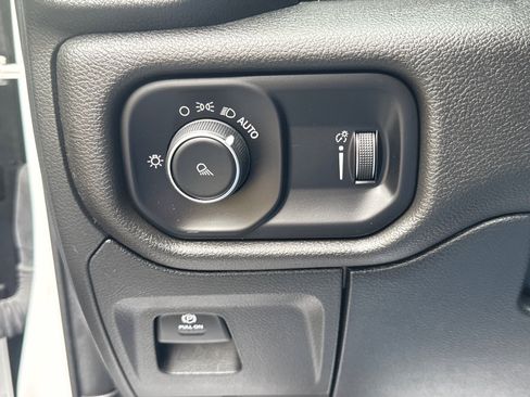 Used 2023 RAM 1500 Tradesman AWD/4WD image 10