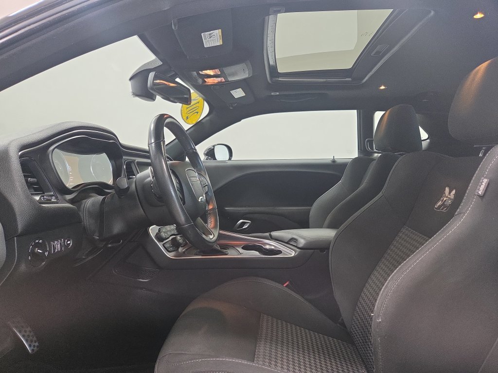 Certified 2018 Dodge Challenger R/T Scat Pack w/ Driver Convenience Group RWD image 3