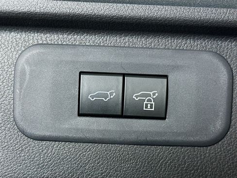 Used 2025 Toyota Grand Highlander FWD image 29