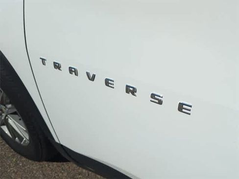 Certified 2022 Chevrolet Traverse LT image 31