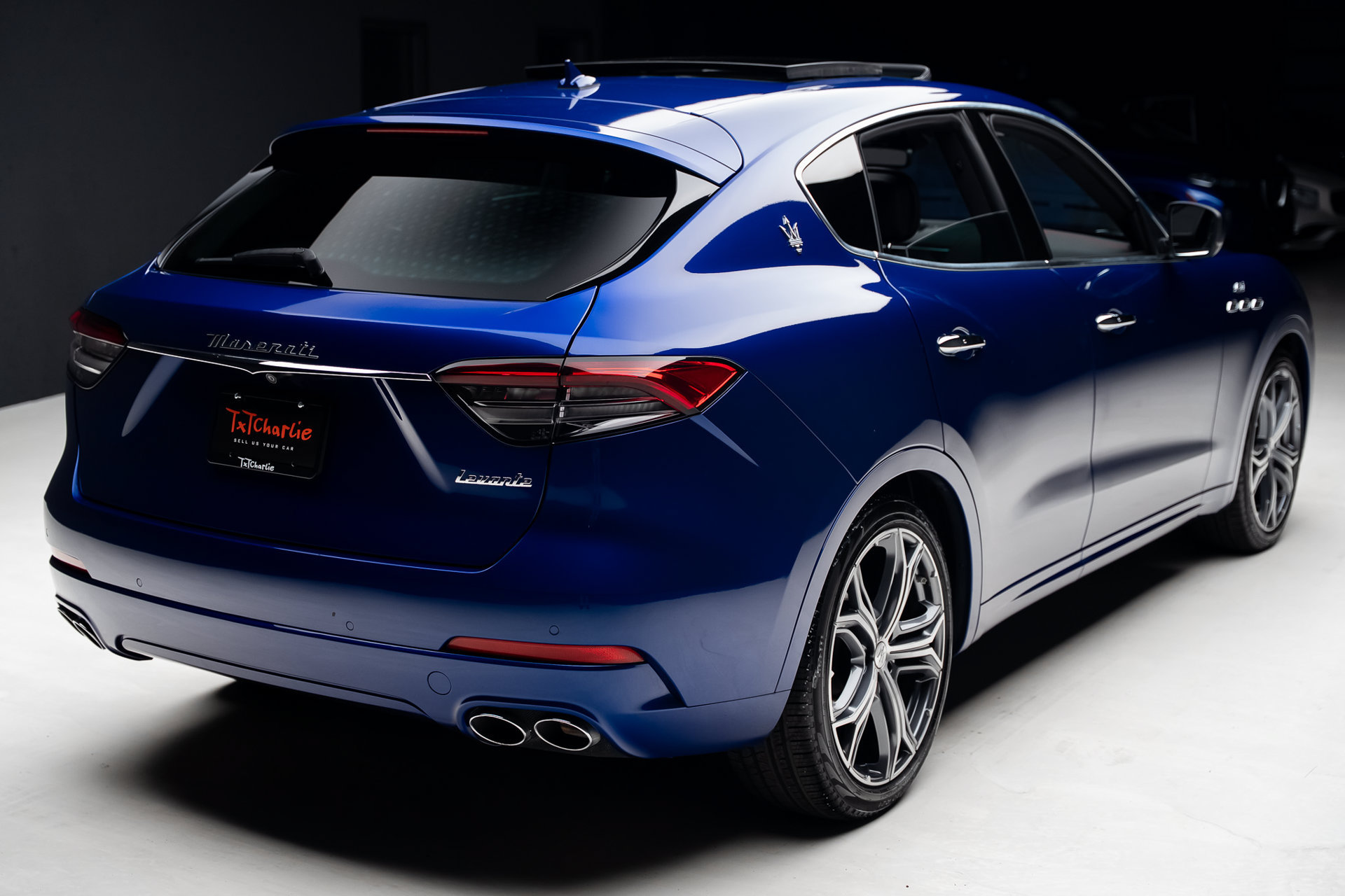 Used 2023 Maserati Levante GT AWD/4WD image 36
