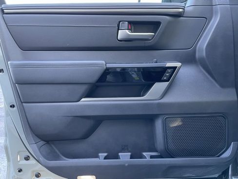 Used 2025 Toyota Tundra Limited image 9