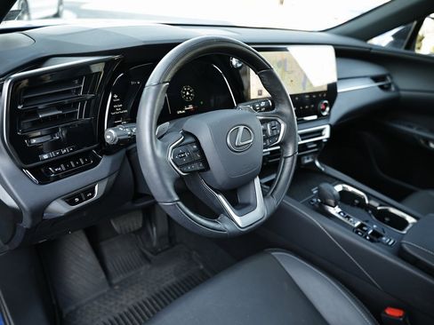 Used 2025 Lexus RX 350h image 16