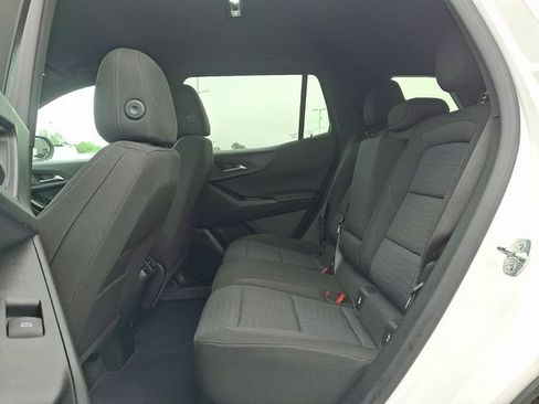 Used 2025 Chevrolet Equinox LT FWD image 10