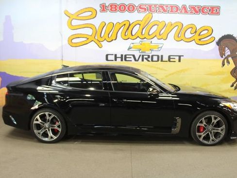 Used 2020 Kia Stinger GT2 image 1