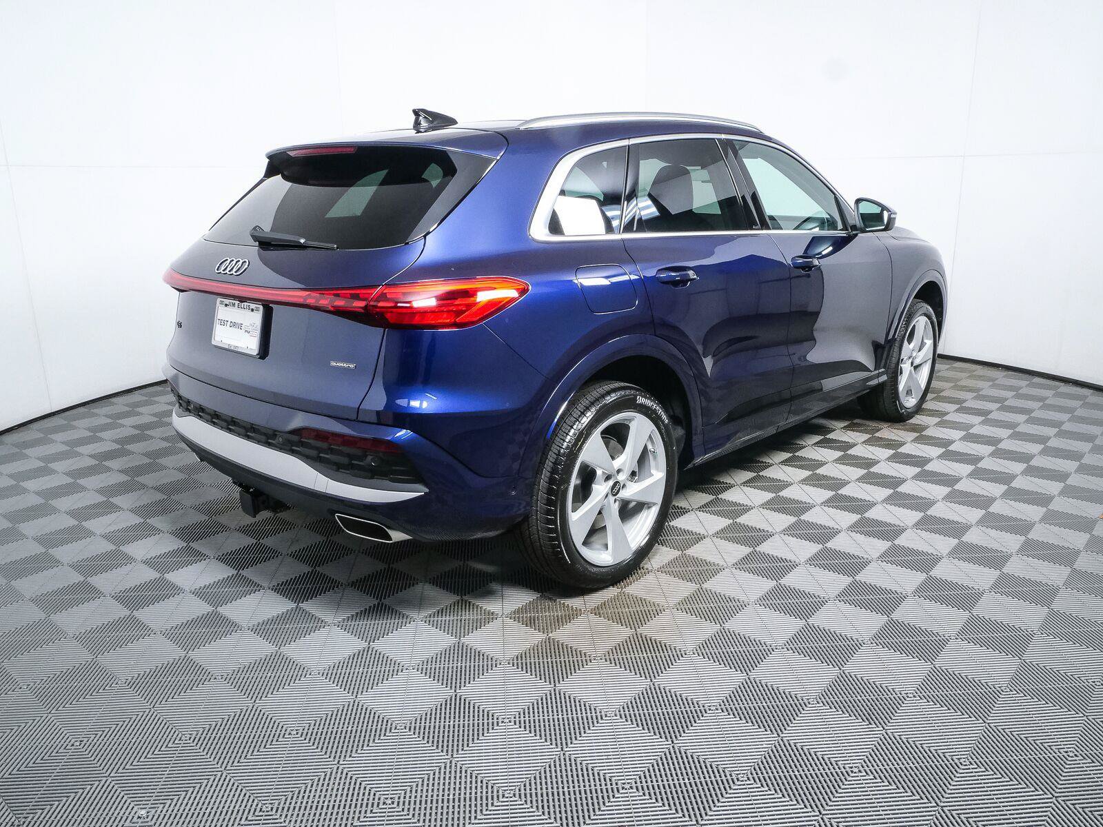 New 2026 Audi Q5 Premium Plus AWD/4WD image 3