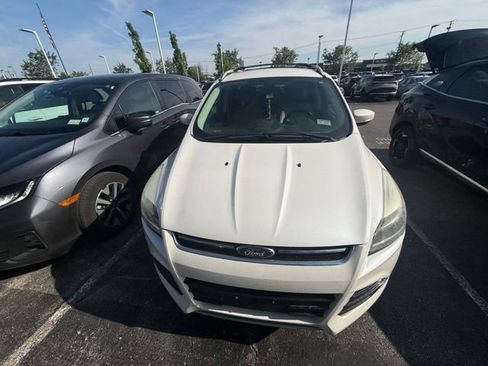 Used 2014 Ford Escape Titanium w/ Equipment Group 401A FWD image 3
