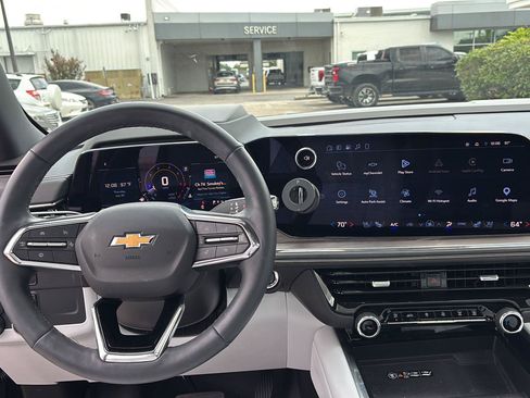 Used 2025 Chevrolet Tahoe Premier RWD image 19