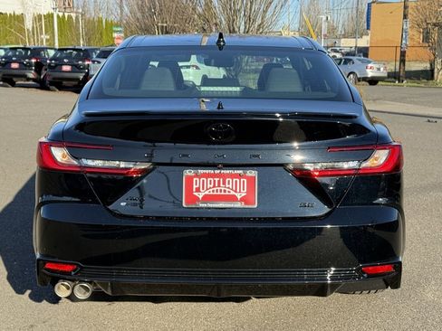 New 2026 Toyota Camry Hybrid image 5