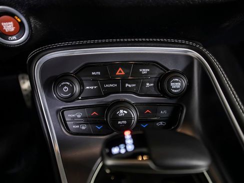 Used 2019 Dodge Challenger SRT Hellcat image 29