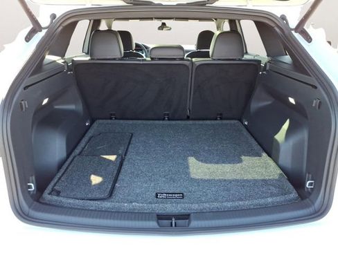 Used 2024 Volkswagen Atlas Cross Sport SEL R-Line image 5