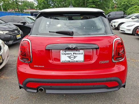 Used 2024 MINI Cooper 2-Door Hardtop FWD image 5