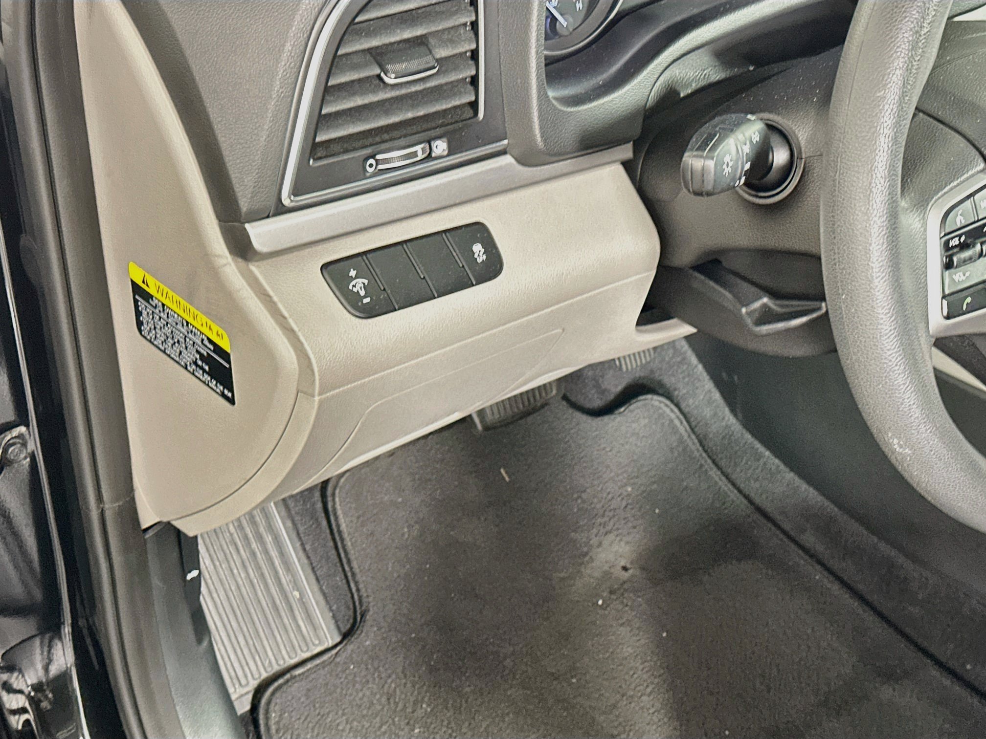 Used 2017 Hyundai Elantra SE FWD image 16