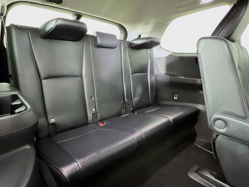 Used 2024 Toyota Grand Highlander Platinum image 28