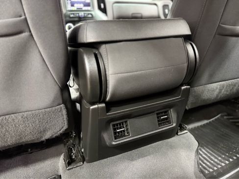 Used 2022 Chevrolet Silverado 1500 Custom image 35