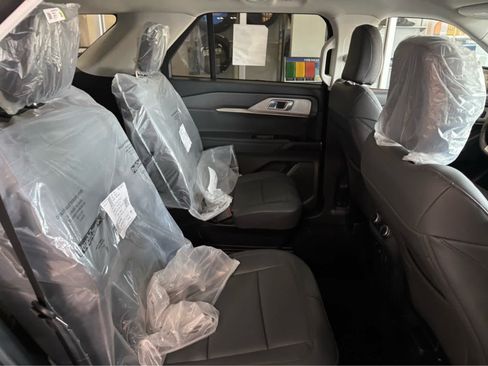 New 2026 Ford Explorer Active w/ Active Comfort Package AWD/4WD image 32