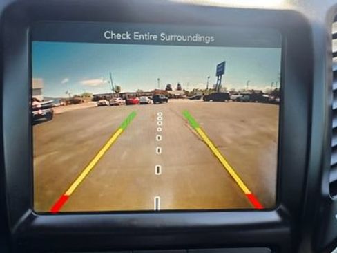 Used 2017 Jeep Cherokee Trailhawk w/ Cold Weather Group AWD/4WD image 21