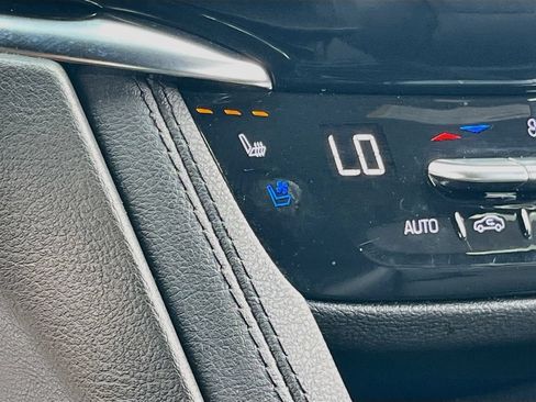 Used 2023 Cadillac XT6 Sport w/ Technology Package AWD/4WD image 21