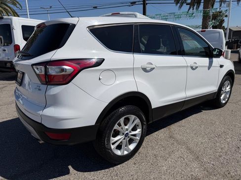 Used 2017 Ford Escape SE AWD/4WD image 6