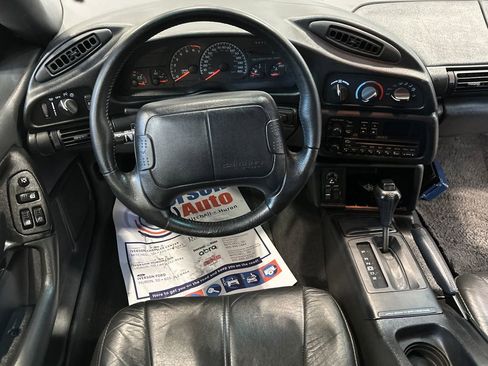 Used 1995 Chevrolet Camaro Z28 RWD image 24
