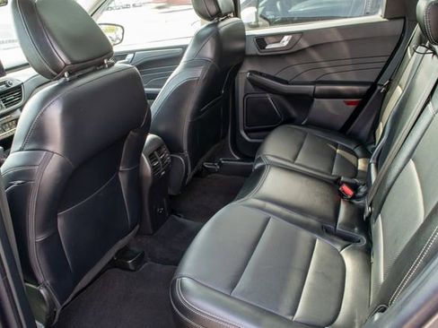 Used 2022 Ford Escape Titanium w/ Class II Trailer Tow Package image 19