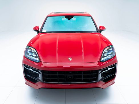 Used 2025 Porsche Cayenne GTS image 6