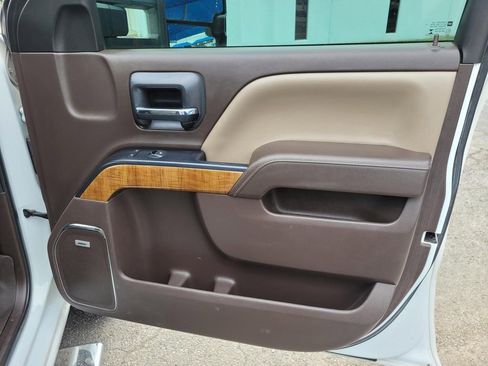 Used 2017 GMC Sierra 3500 SLT w/ Duramax Plus Package AWD/4WD image 8