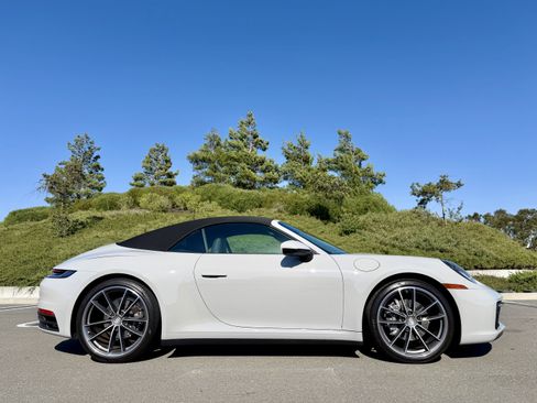Used 2022 Porsche 911 Carrera image 11