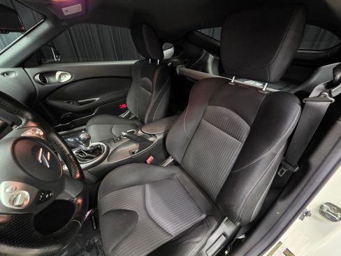Used 2019 Nissan 370Z Coupe image 17