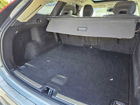 Certified 2023 Volvo XC60 B5 Plus w/ Protection Package Premier AWD/4WD image 16