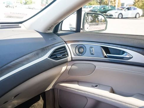 Used 2019 Lincoln MKZ Reserve FWD image 21