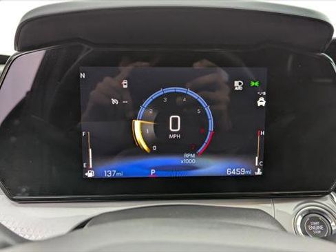 Used 2025 Chevrolet Trax LT w/ LT Convenience Package image 24