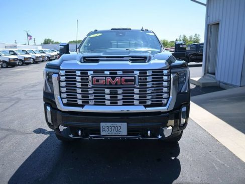 Used 2024 GMC Sierra 3500 Denali w/ Technology Package AWD/4WD image 14