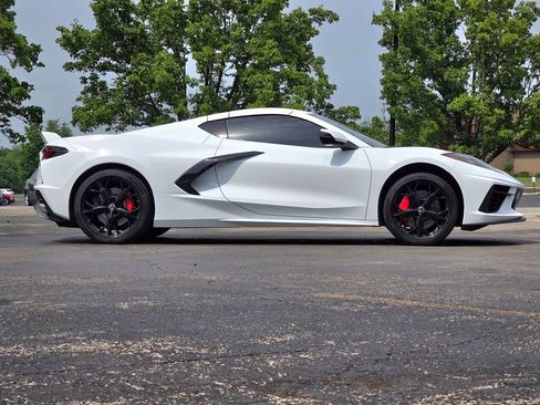 Used 2020 Chevrolet Corvette Stingray Premium Cpe w/ 3LT Preferred Equipment Group RWD image 3